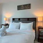 Rivetstays - The Yonge