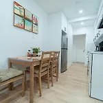 Room Near Sheppard Ave With Wi-Fi, Essentials, Parking, Kitchen