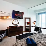 Penthouse Paradise - Downtown Toronto - Pool & Gym
