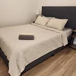 Stunning Open Layout Loft Apartment In Perfect Location