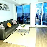 Stylish Luxe Apartment 1 Bedrom With Sofa Bed