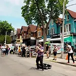 Great Kensington Market 2Br Apartment