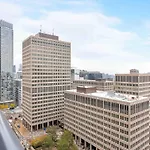 Delightful Condo Beside U Of T - Sleeps 3