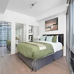 Large 2Br On Bay Street 4 Beds With Balcony