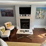 Leaside Rental With Great Backyard & Pool