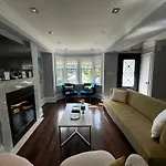 Leaside Rental With Great Backyard & Pool