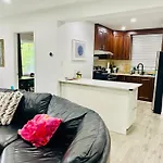3Room Entire Floor Walk 2 Subway