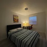 Toronto Midtown Room With Queen Bed