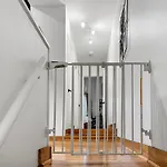 Historic Old Victorian With Deck And Parking