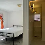 Queen Bedroom Near Finch Subway