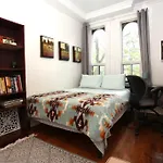 Private 3 Bedroom Apartment In Downtown Toronto