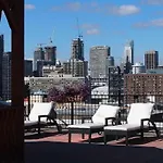 Grand Hotel & Suites