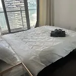 Downtown Modern Lakeview Condo 3 Queen Beds Near Cn Tower & Rogers Centre