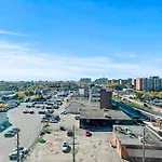 Bright Suites Finch West By Globalstay