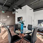Bright Suites Finch West By Globalstay