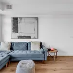 Anahuac Toronto City Escape Suite