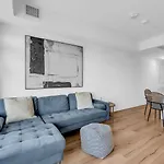 Anahuac Toronto City Escape Suite