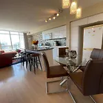Luxury Apartment Downtown Toronto - Near Cn Tower