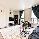 1 Bedroom Oasis In Downtown Toronto
