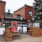Toronto Junction Hideaway