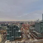 Downtown Oasis-Luxury Condo With Balcony & Free Parking