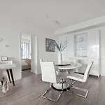 Elegant 3Br Condo W Parking In Toronto