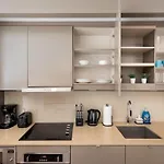 Central Studio Condo Perfect City Escape