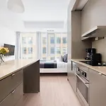 Central Studio Condo Perfect City Escape