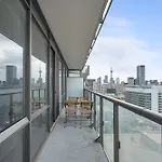 2Br 2Ba Bay And Wellesley Yorkville Uoft