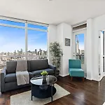 2 Bedroom Suite With Amazing Views, Pool And Free Parking