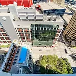 CHOL Furnished Suites - 300 Front Street West