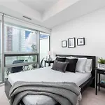 Downtown Deluxe Suite