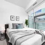 Downtown Deluxe Suite