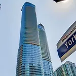 Condo Downtown, Cn Tower, Financial District