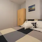 Applewood Suites - King West Lofts