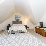 Elliott House Bed & Breakfast