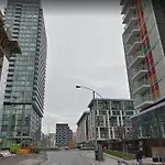 Pelicanstay In Toronto Entertainment District