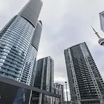 Royal Stays Condominiums - Upscale Downtown Suites