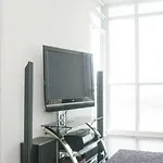 Nge Stays - Downtown Suite Lake View