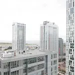 N2N Suites - Downtown Lake & City View Apartments