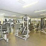 N2N Suites - Downtown Lake & City View Apartments