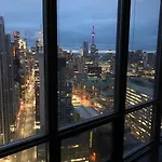 Cn Tower View - Furnished Apartmnets At Bay Street