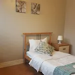Kashaneh Guest House - 25 Greenview