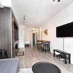 Applewood Suites - Front Street West