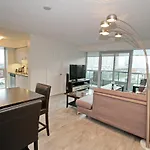 Luxury 3 Bedroom Dt Apartment Toronto, On, Canada