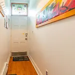 George Street Suites - Downtown Apartment Hotel - 5 Min Dundas Sq, St Lawrence Market