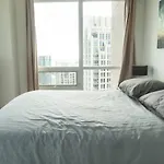Modern 2 Bedroom Condo With Cn Tower Views