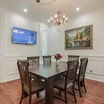 E Residential Luxury Rental