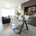 Altitude Suites Bellamond Yorkville - Holiday Bonus - Free Food And Free Parking