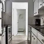 Serene 2Br In Church Yonge Corridor By Sonder